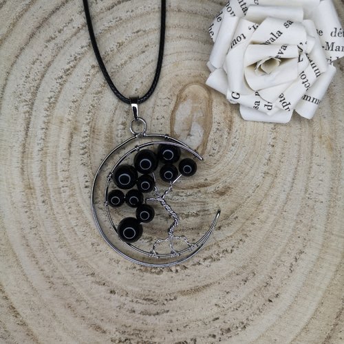 Collier, pendentif arbre de vie en "agate" sur cordon noir