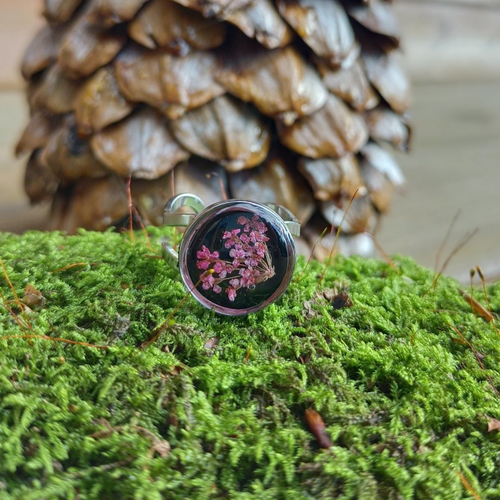 Bague fleur de carotte en résine uv