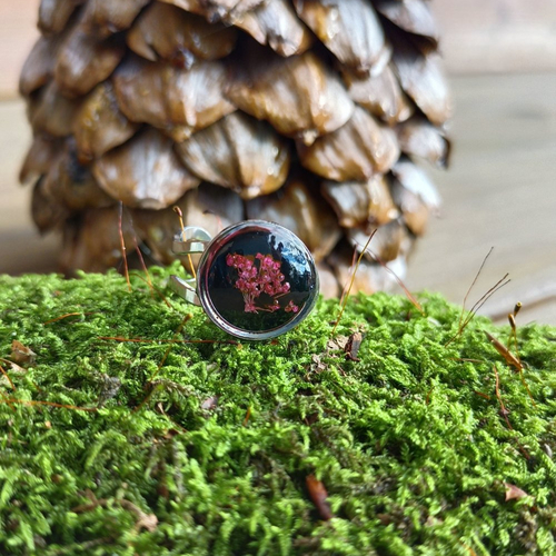 Bague fleur de carotte en résine uv