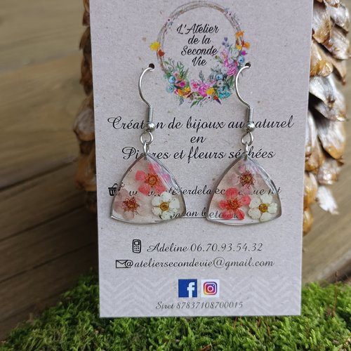 Boucles d'oreilles triangle acier en résine uv et fleurs séchées