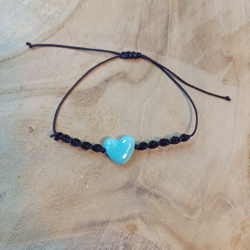 Bracelet cordon / macramé et coeur de céramique