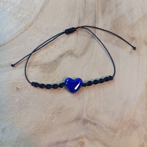 Bracelet cordon / macramé et coeur de céramique