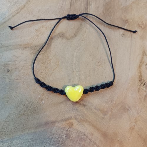Bracelet cordon / macramé et coeur de céramique