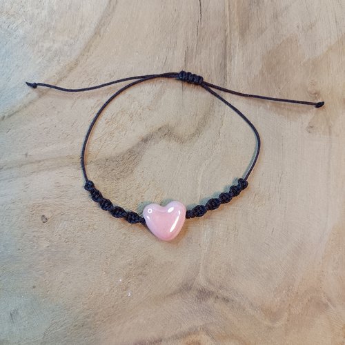 Bracelet cordon / macramé et coeur de céramique