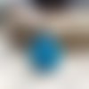 Pendentif en agate bleu avec bélière en macramé