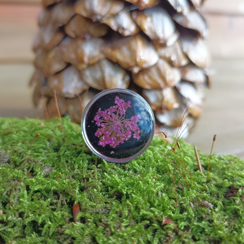 Bague fleur de carotte en résine uv