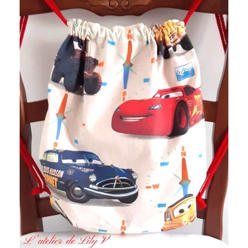 Sac à dos enfant cars disney fait main | tissu coton imprimé | rouge et multicolore | crèche, maternelle, piscine | 38 x 33 cm