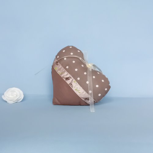 Cœur coussin de porte marron à pois, décoration murale cosy, ruban oiseau fait main, ambiance nature