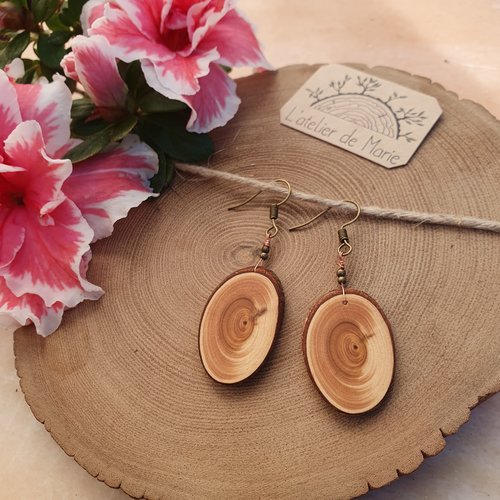 Boucles d'oreilles en bois - branche d'if