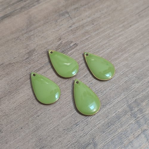 Lot de 4 sequins émaillés - forme goutte - vert