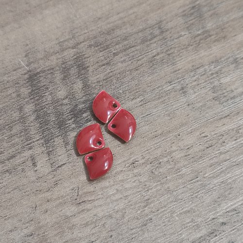 Lot de 4 sequins émaillés - forme éventail - rouge
