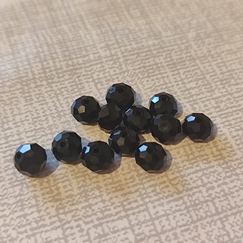 Perles facettes noires 8 mm