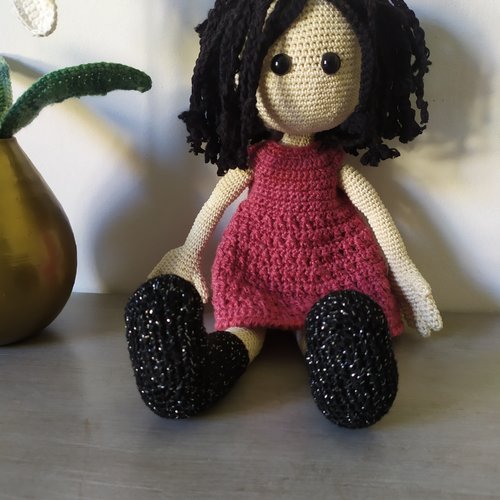 Poupée au crochet - modèle lili