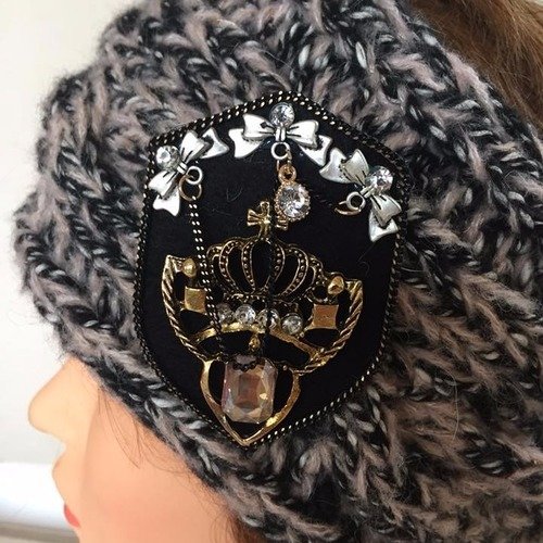 * bandeau de tête chiné  + broche ** tricot chiné