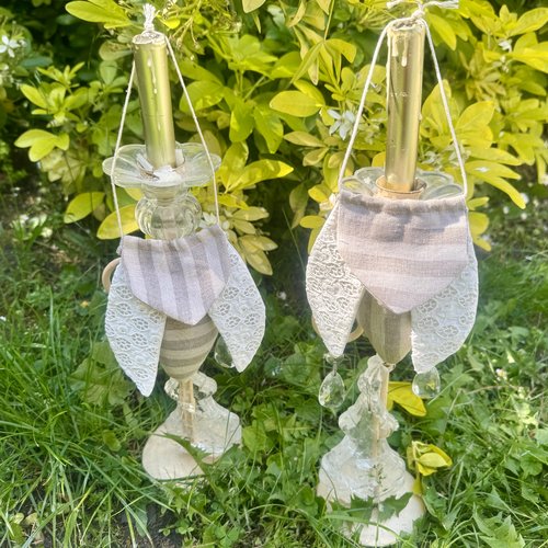** lot 2 petites cigales de lavande ** lin rayé et broderie anglaise