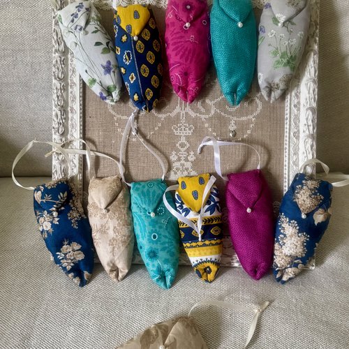 ** lot 12 cigales de lavande ** tissu coton , divers imprimés