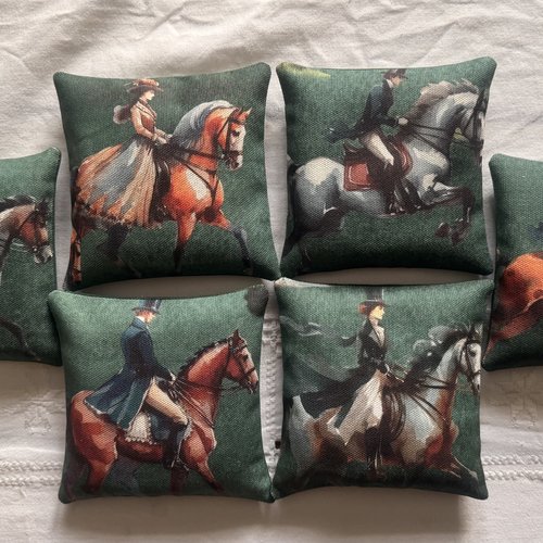 Lot  6 * coussins  chic  " lavande  " *  thème équestre