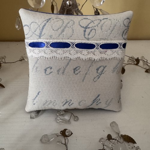 Coussinet chic  " lavande  " *  thème romantique