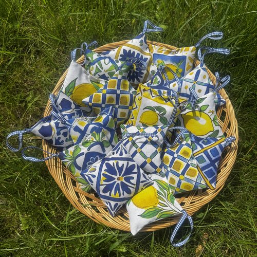 Lot  14 * coussins  chic  " lavande  " *  thème sicile