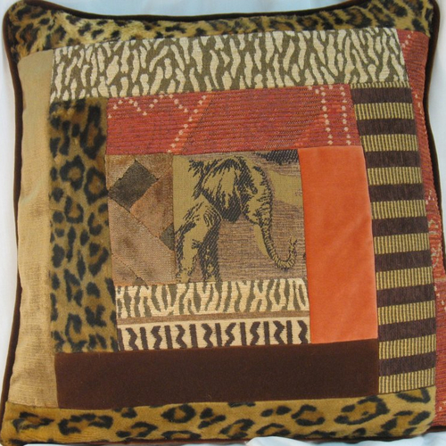Housse de coussin en patchwork modèle " abidjan", motif éléphant au centre