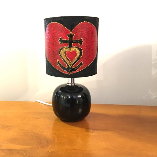 Lampe à poser "croix de camargue".
