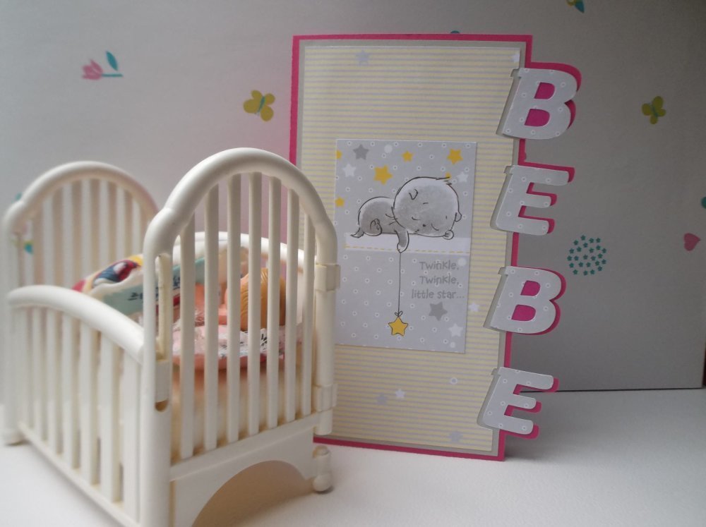 Carte de félicitation naissance fille thème bébé - Un grand marché