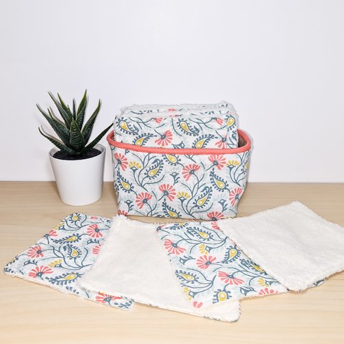 Lingettes lavables démaquillantes et leur panier de rangement imprimé camaïeu