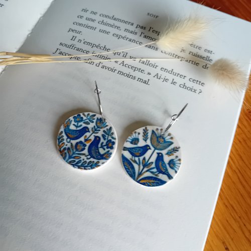 Boucles d'oreilles artisanales en argile "illustration bleue"