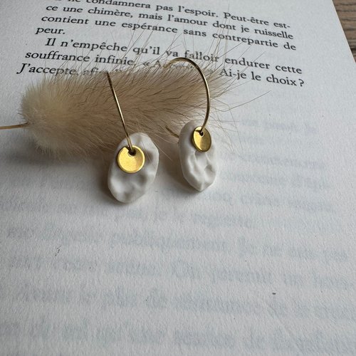 Boucles d'oreilles artisanales en porcelaine