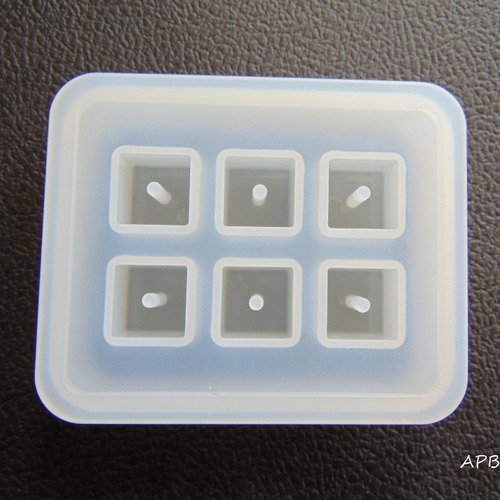 Moule silicone pour perles carrées 12 mm  x 12 mm (r533) 