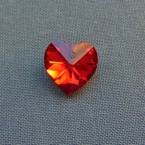 Pendentif coeur rouge (r366)