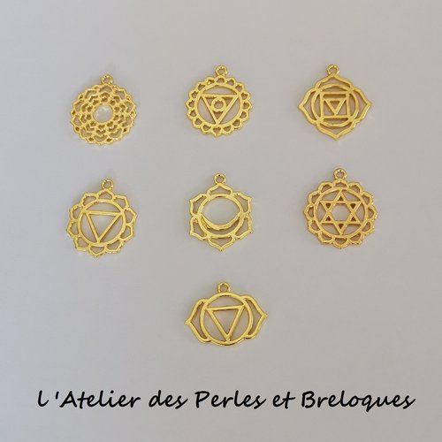 7 pendentifs chakras yoga en metal dore (r0169)