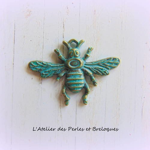 Pendentif abeille métal bronze patiné (r140) 