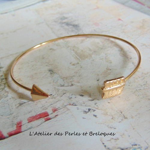 Bracelet jonc fleche - métal doré  (r304) 