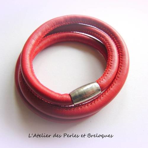 Bracelet simili cuir rond rouge (r314) 