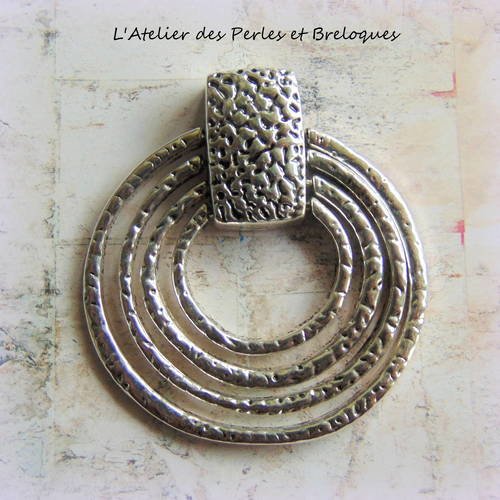 Grand  pendentif cercles marteles (r160) 