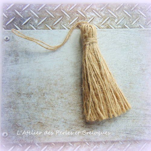Pompon en jute 7 cm (hors attache) (r434) 