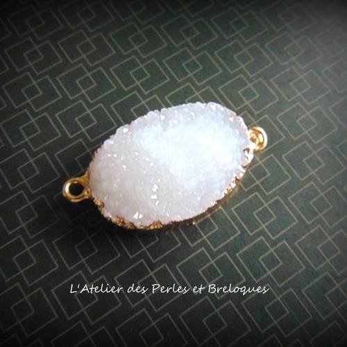 Connecteur druzy blanc dore  32 mm  x 18 mm 
