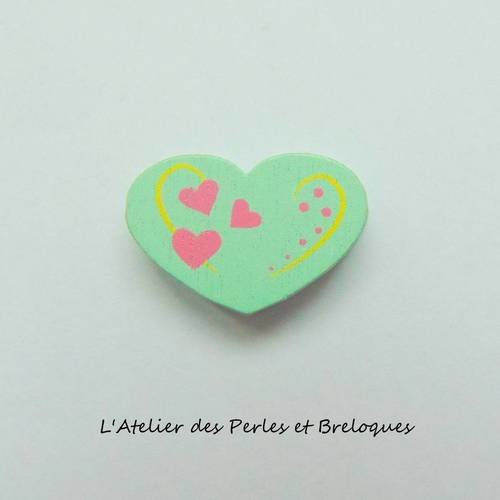 Perle coeur en bois  - vert  20 mm x 13 mm 
