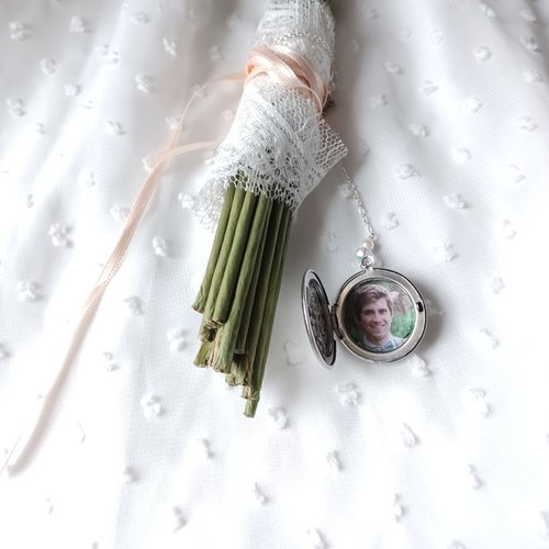 Médaillon- photo bouquet de mariée.