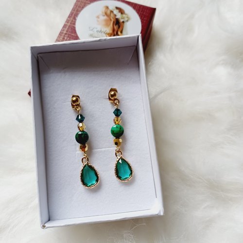 Boucles d'oreilles pendantes malachite et  cristal vert.