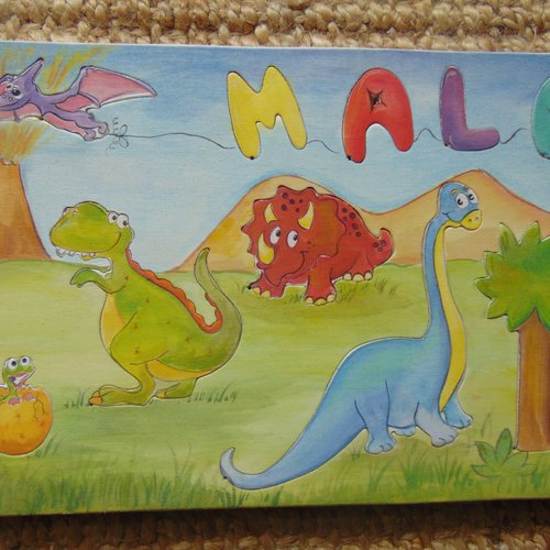 Puzzle  dinosaure personnalisé     prénom malo