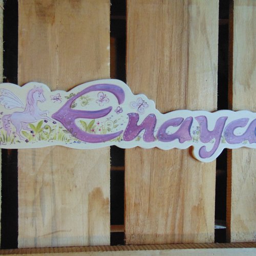 Plaque de porte prénom en bois  tons  violet et licorne "