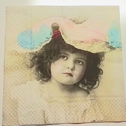 Serviette en papier vintage   jeune fille au chapeau