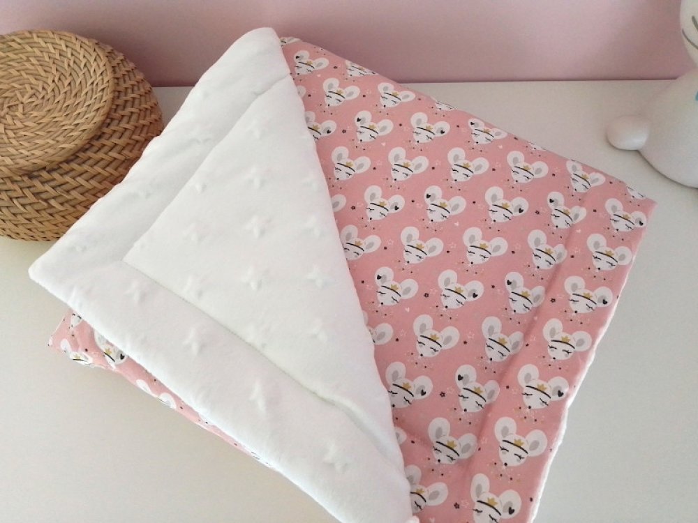 Couverture Molletonnee Bebe Souricette Un Grand Marche