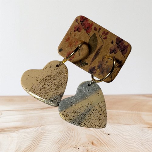 Boucle d’oreille. cœur