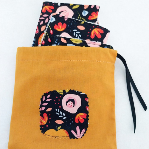 Lingettes lavables motifs japonais et leur pochon de rangement