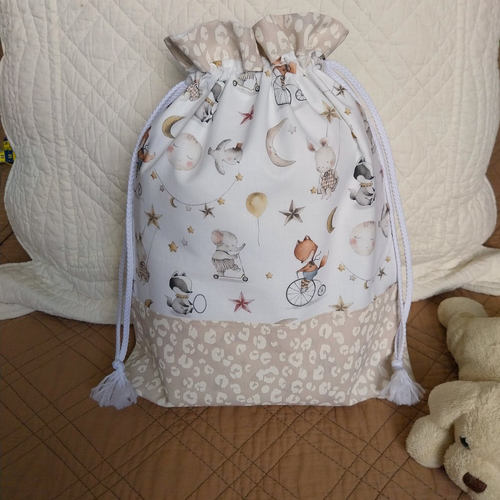 Sac à doudou doublé, pochon multi-usage bébé, range-pyjama, rangements jouets bébé