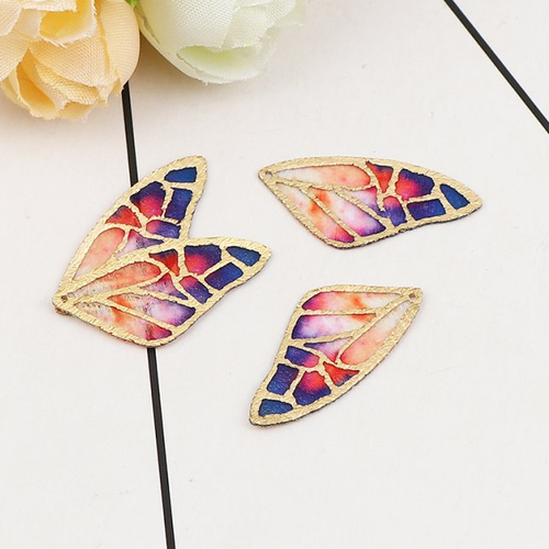 Pendentif aile de papillon multicolore 28 x 13mm