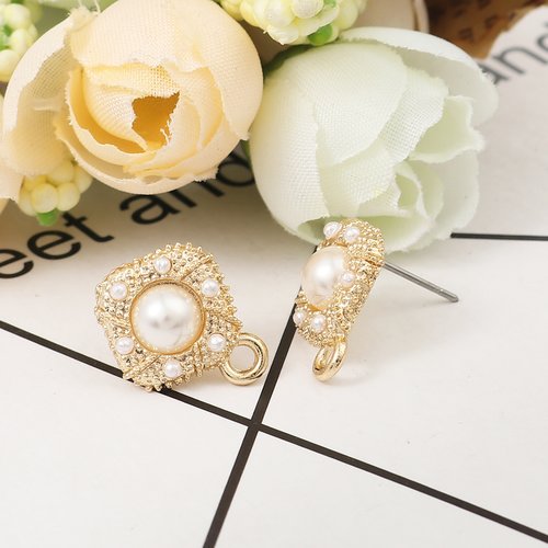 Boucles d'oreilles puces blanc doré perle imitation 16 x 13mm - x2
